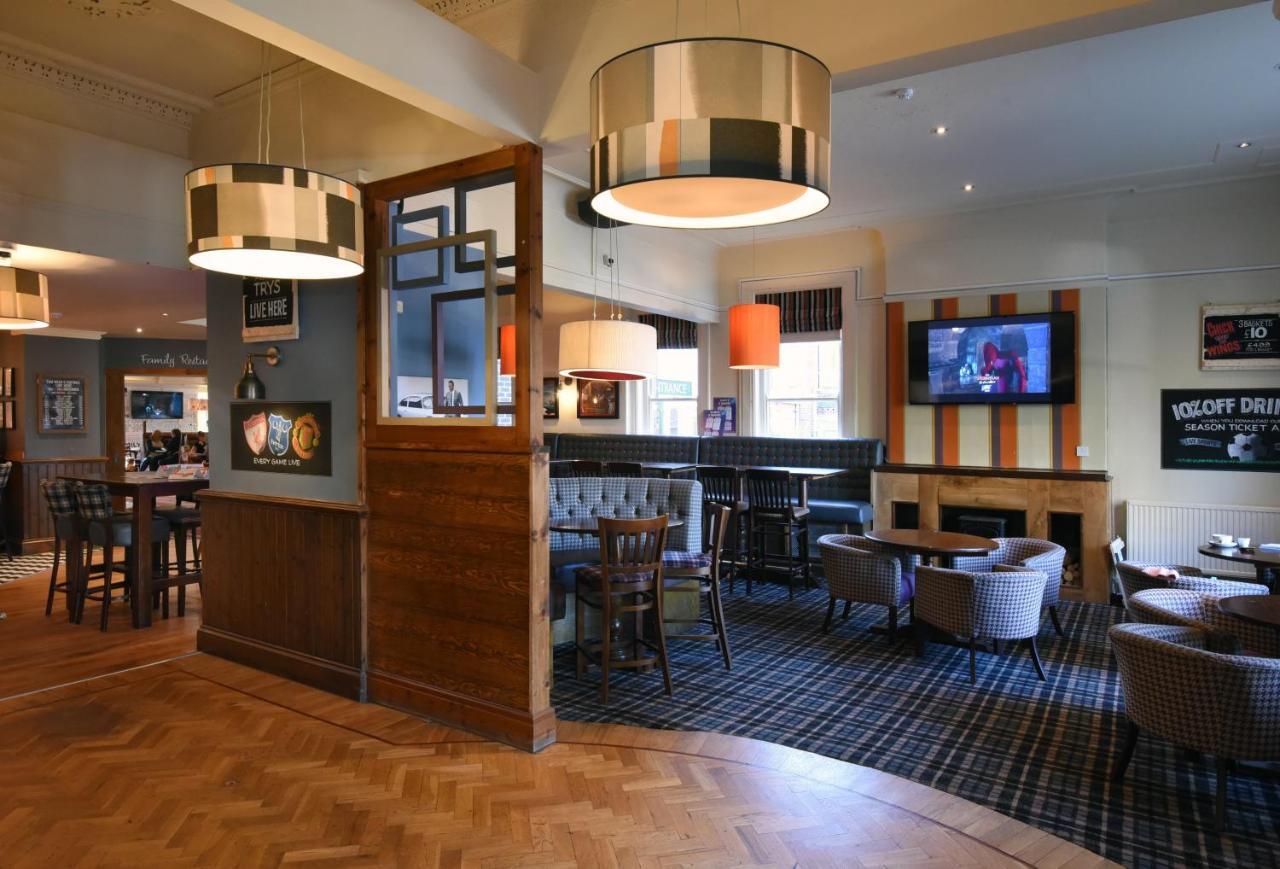 Oaklands By Greene King Inns Chester Exterior foto